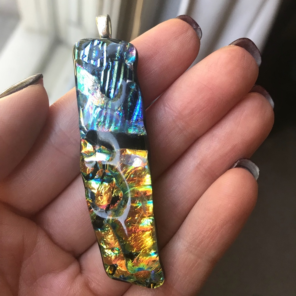 Dichroic art glass pendant